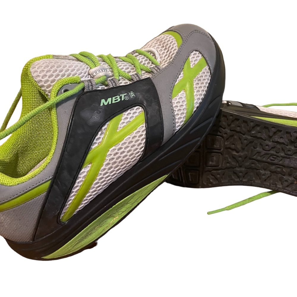 MBT Walking shoes: Women 8.5